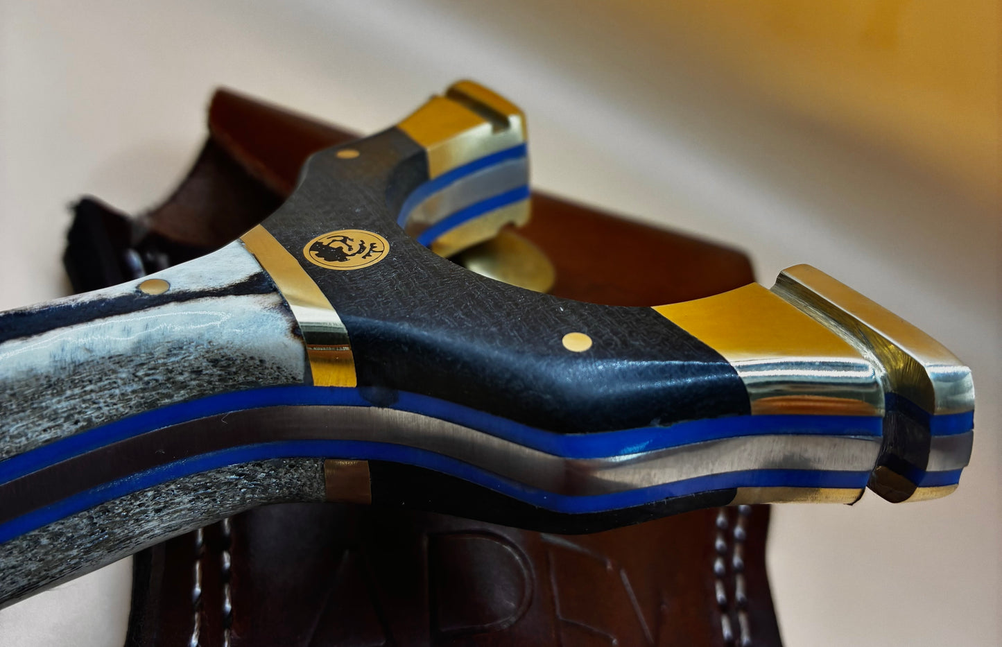 PREDATOR - BLUE ANTLER EDITION