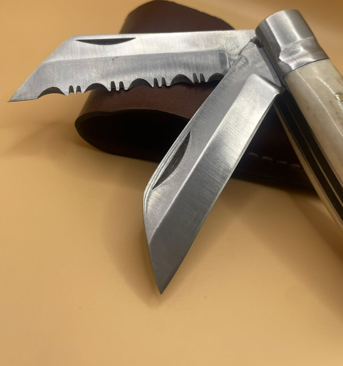 POACHER KNIFE - DOUBLE BLADE (ANTLER)