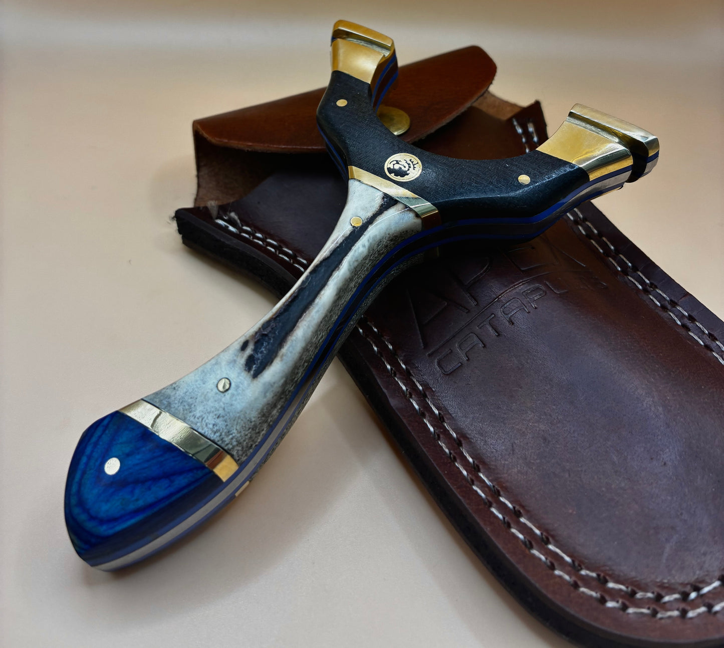 PREDATOR - BLUE ANTLER EDITION