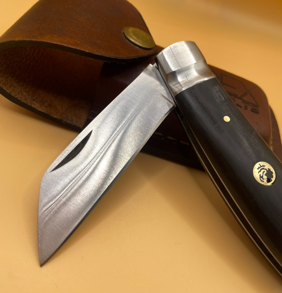 POACHER KNIFE - SINGLE BLADE (BUFFALO HORN)