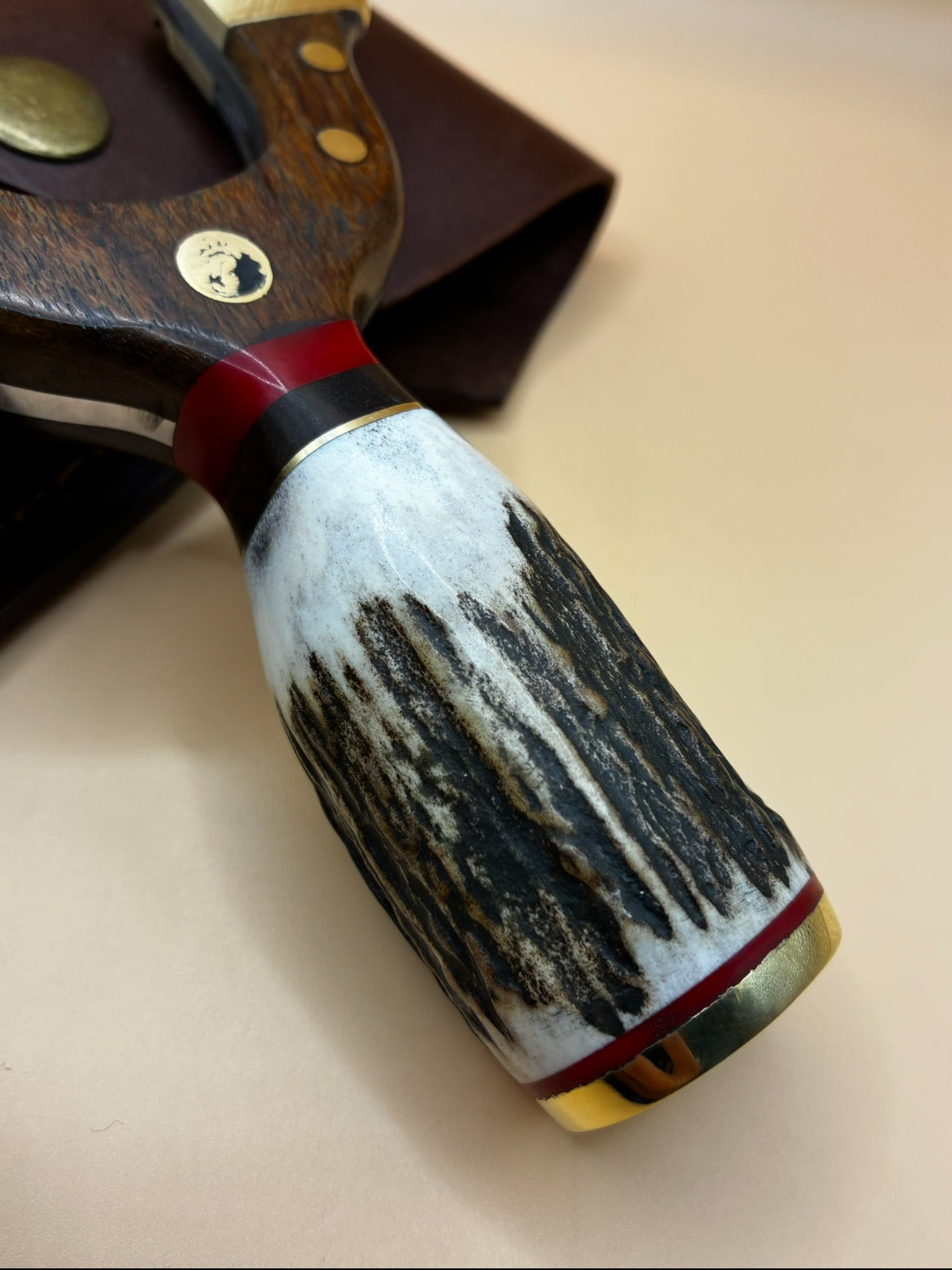 GRIZZLY - ANTLER EDITION (ROUND HANDLE)