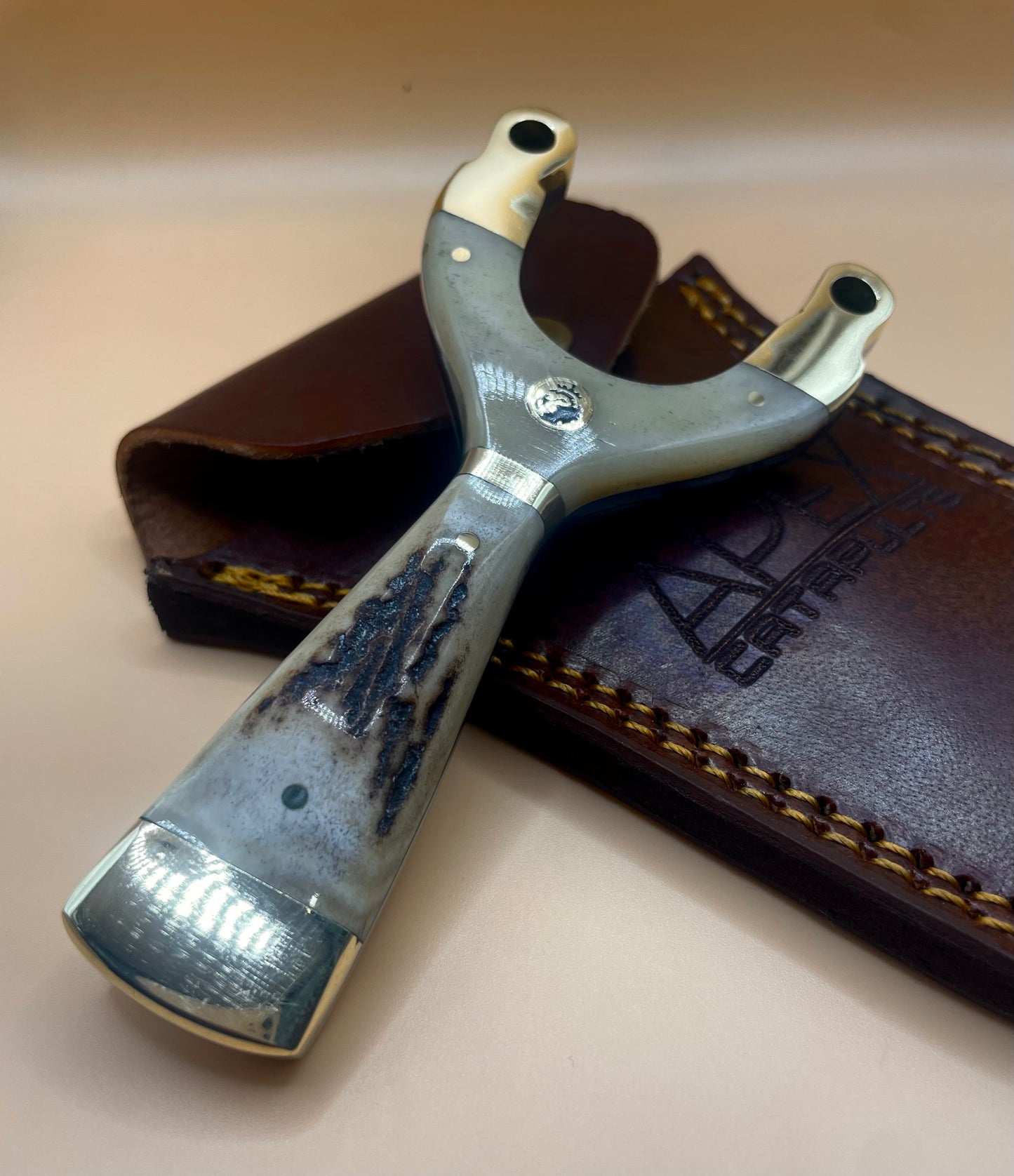 WARDEN - CAMEL ANTLER EDITION